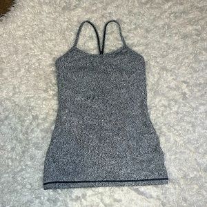 Lululemon size 4 tank top with built in bra